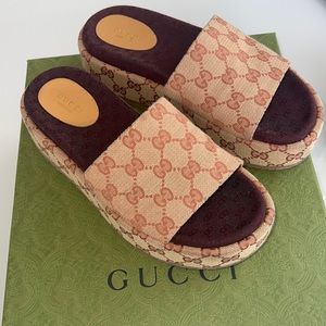 Gucci Women's Original GG slide, Size 37.5! 100% AUTHENTIC